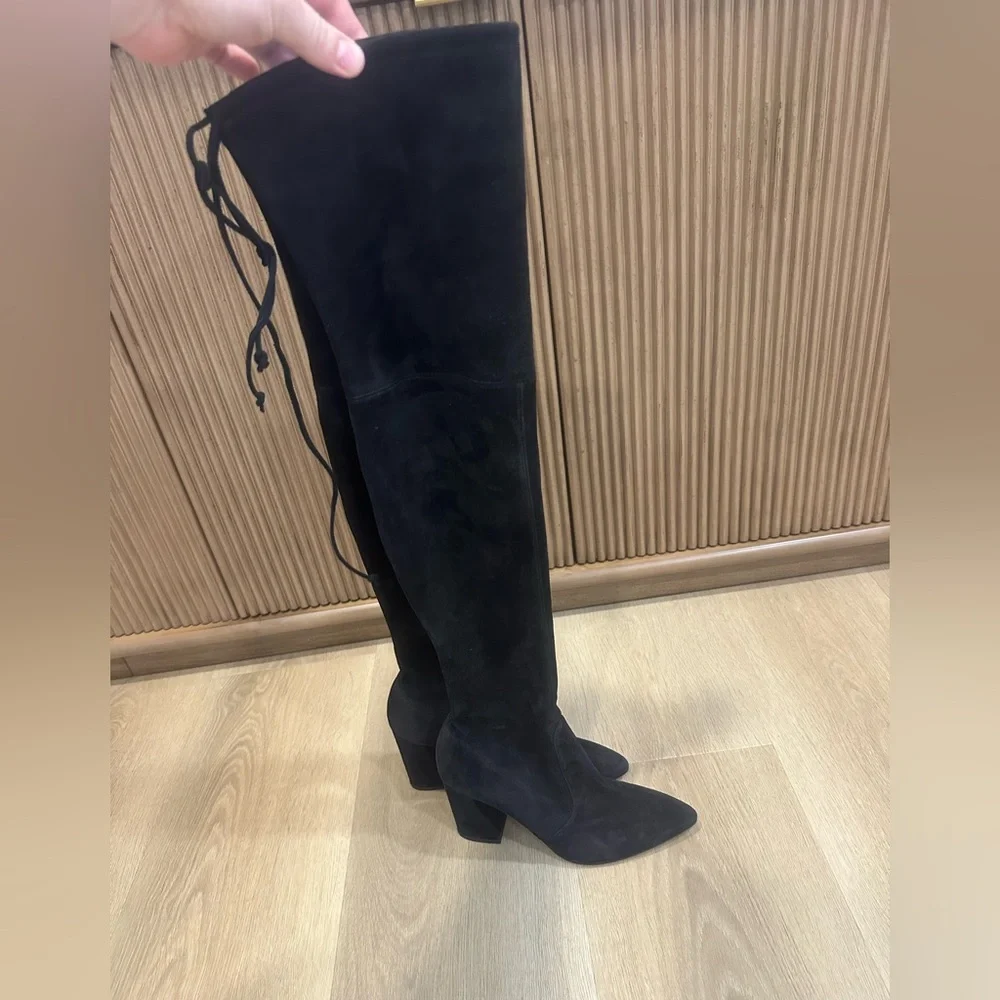 Stuart Weitzman step out